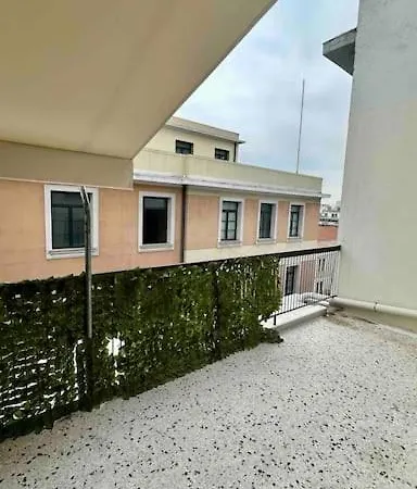 Comfy House W/terrace In Center